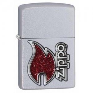 Briquet essence Zippo classique logo et flamme rouge