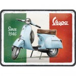 Plaque en métal 15 X 20 cm : Vespa depuis 1946 sur fond drapeau italien